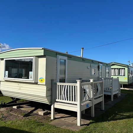 Baileys Caravan Sealands - Dog Friendly Ingoldmells Bagian luar foto