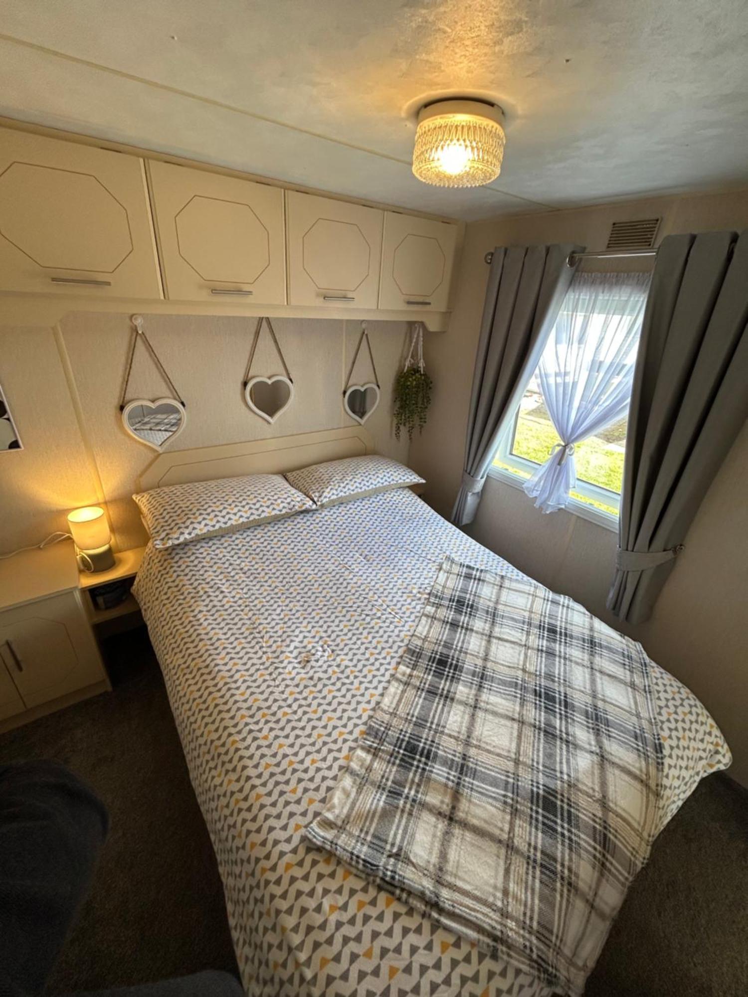 Baileys Caravan Sealands - Dog Friendly Ingoldmells Bagian luar foto