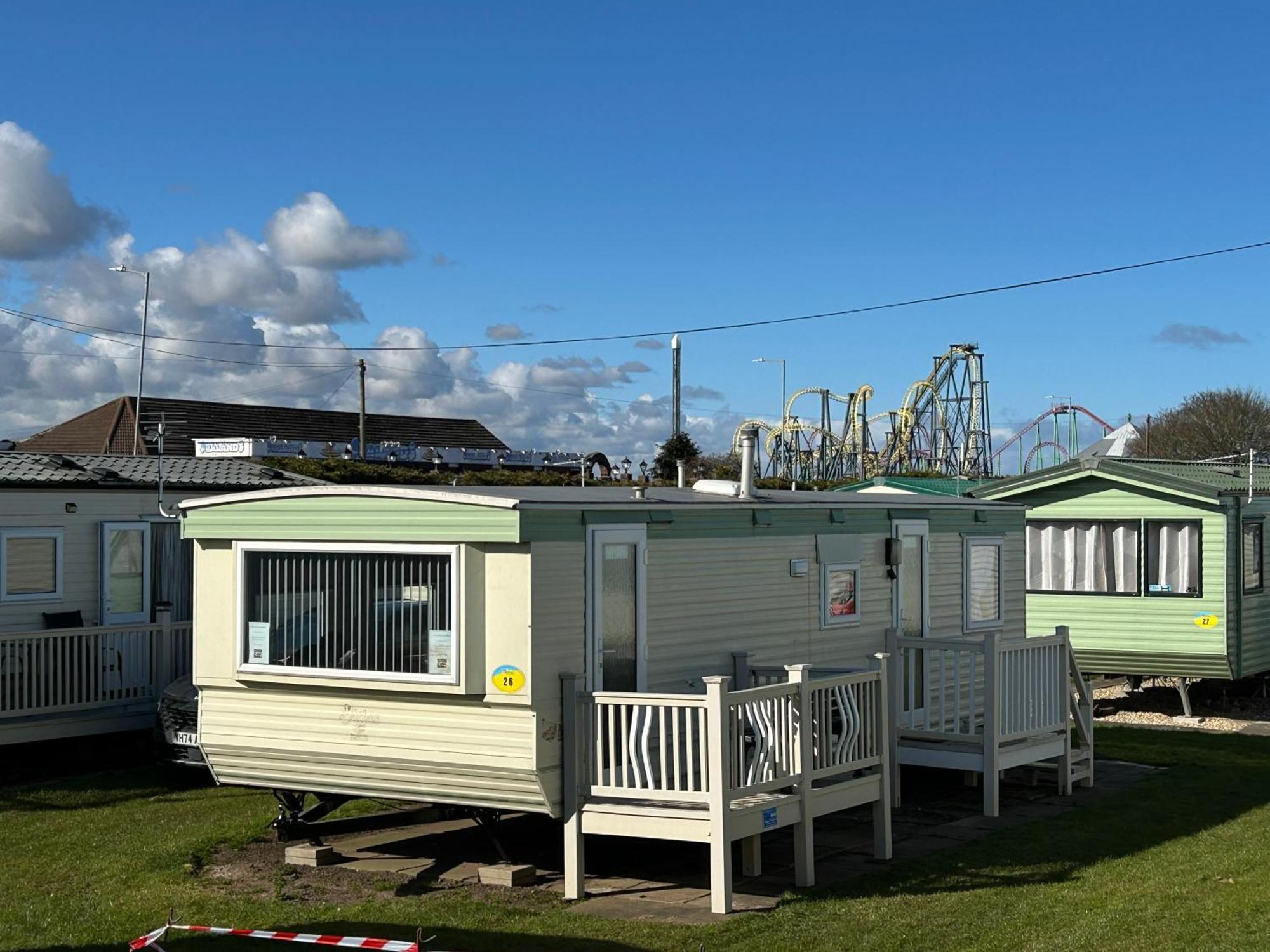 Baileys Caravan Sealands - Dog Friendly Ingoldmells Bagian luar foto